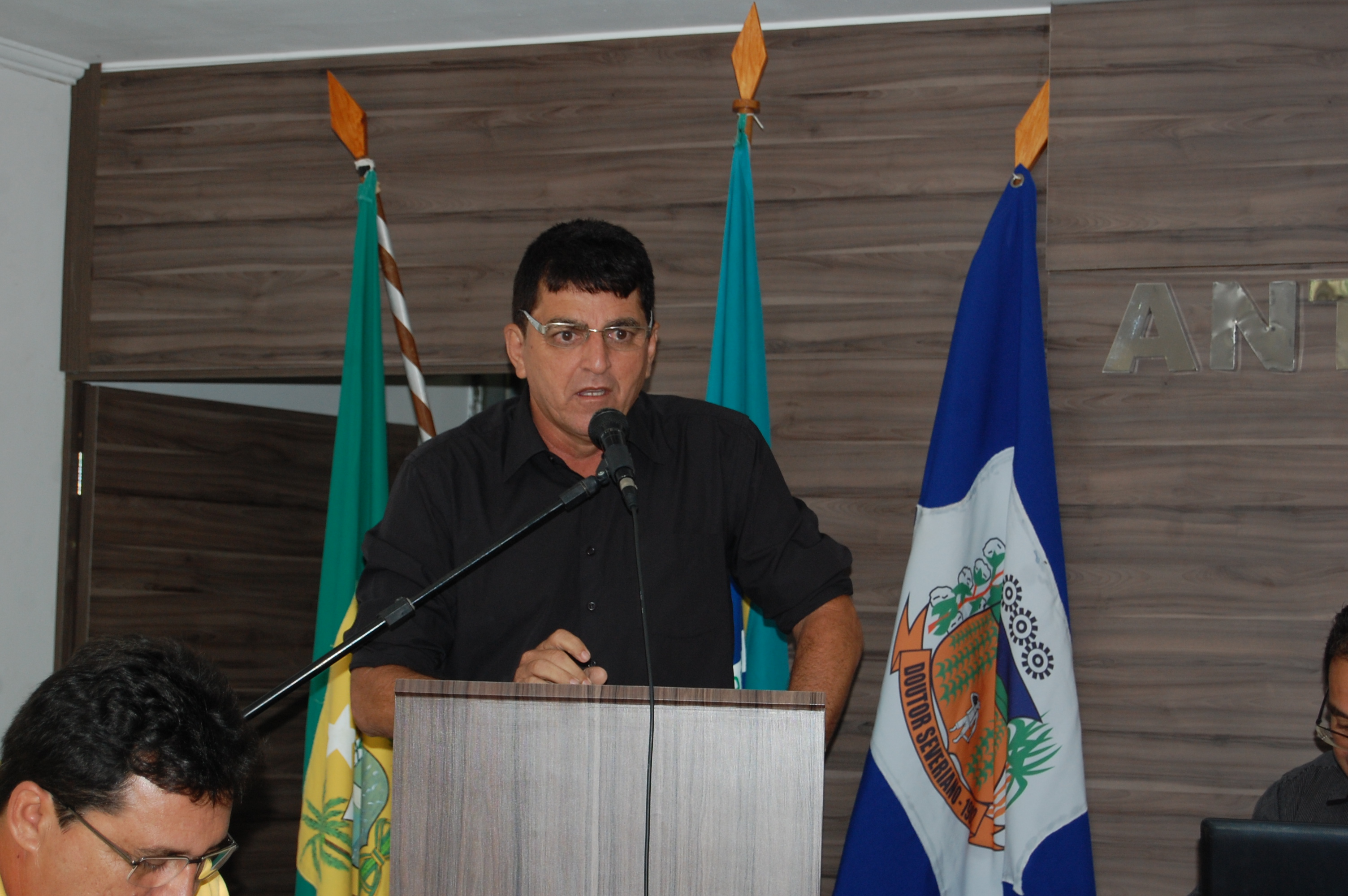 O Vereador Flavianildo Fernandes apresentou Requerimento nº. 002/2017